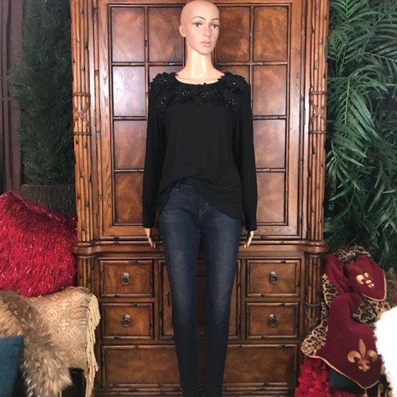 Antthony Original Noir 3D Jewel Beaded Floral Top - Picture 4 of 13